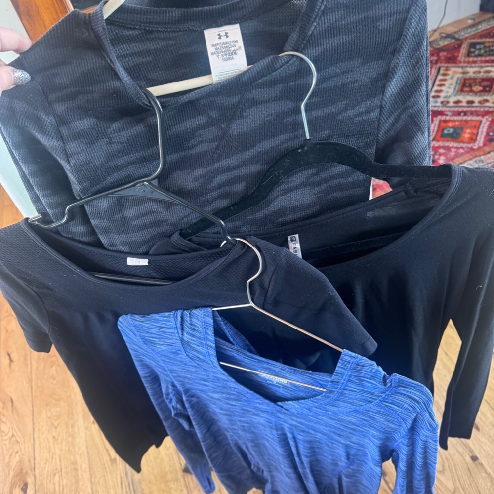 FABLETICS, KIRKLAND & UNDER ARMOUR WOMEN'S ACTIVE SHIRT BUNDLE OF 4 SIZE SMALL 1